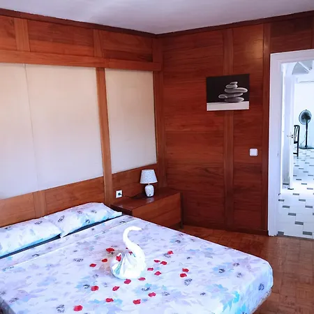 Angosta Host Apartment Malaga Exterior photo